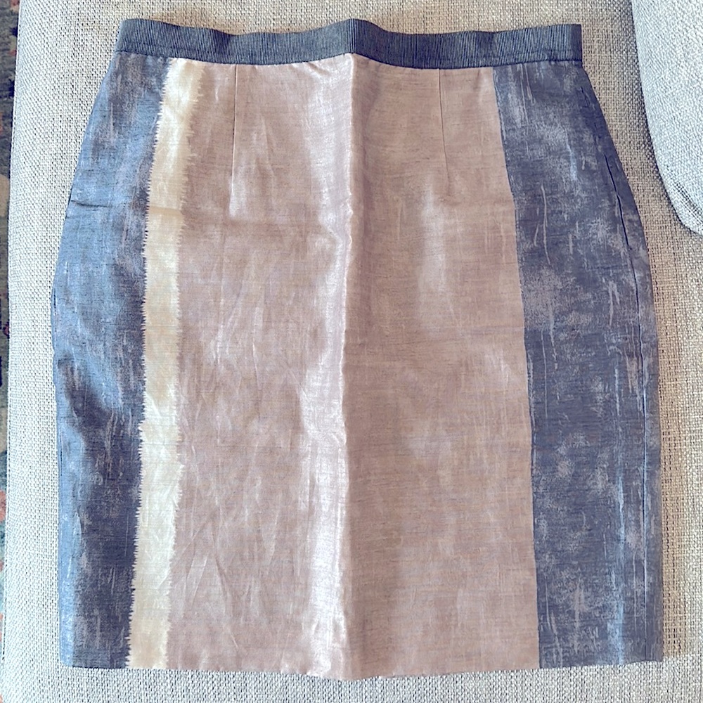 LOFT watercolor effect pencil skirt w/pockets, size 6